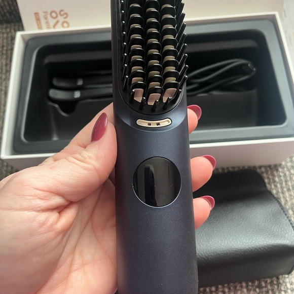 Fanttik solo wireless straightening brush - Picture 2 of 6